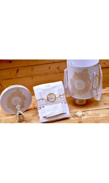 Trusou botez alb cu gold elegant si special cu broderie customizata Boho 5